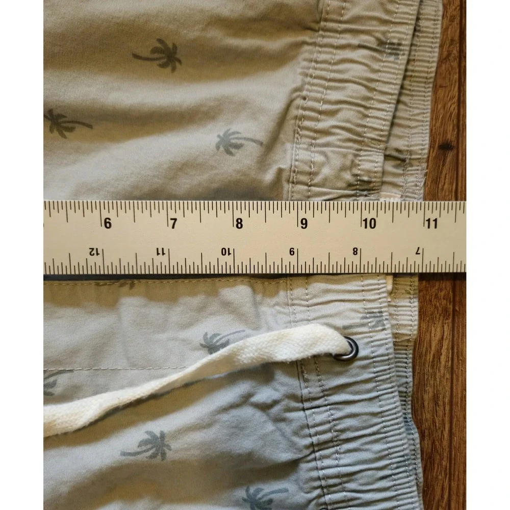 TRUNKS SURF & SWIM CO. STRETCH CHINO PALM PULL-ON LIGHT DENIM SHORTS SIZE MEDIUM